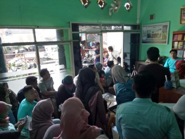 Keliling Asia, Memburu Cahaya