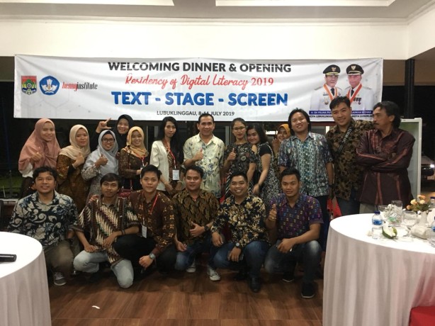 JAMUAN MALAM ALA PEJABAT ESELON