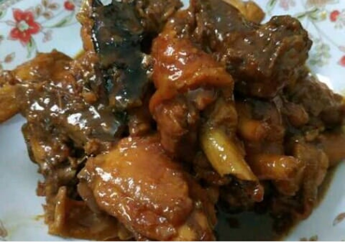 Semur Ayam Basi