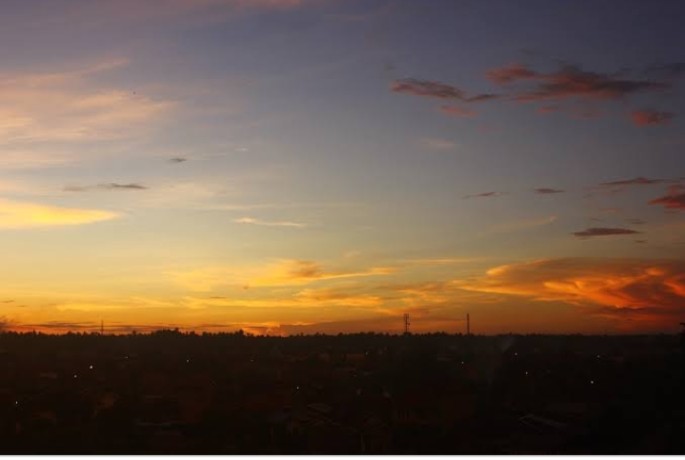 DIUJUNG SENJA